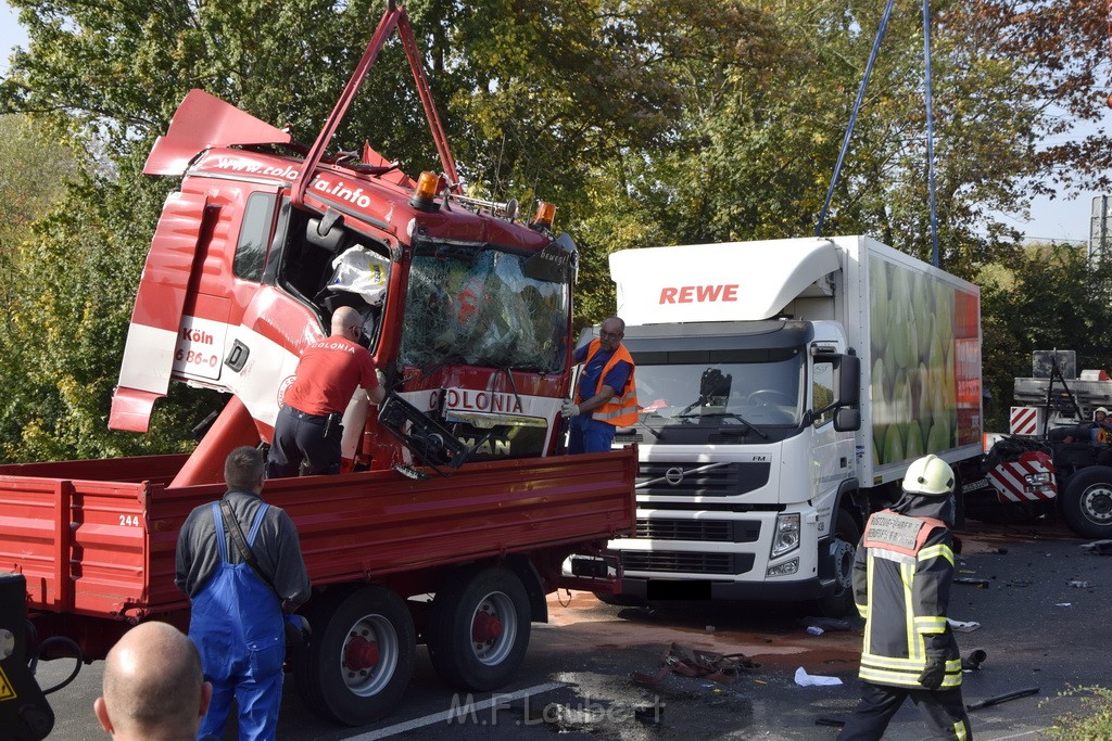 Schwerer VU PKlemm A 57 Rich Innenstadt Hoehe Koeln Chorweiler P136.JPG - Miklos Laubert